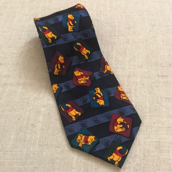 Winnie The Pooh Tie 100% Silk - Picture 2 of 6